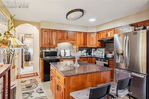 351 S Peoria Cir, Aurora, CO 80012 - Photo 11