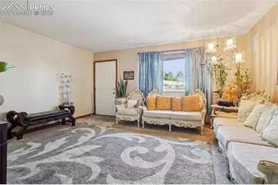 351 S Peoria Circle, Aurora, CO 80012 - Photo 7