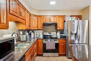 351 S Peoria Cir, Aurora, CO 80012 - Photo 13