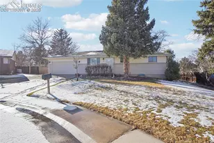 351 S Peoria Cir, Aurora, CO 80012 - Photo 39