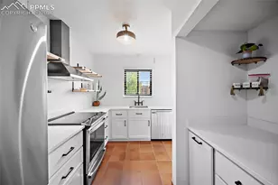 2979 Mesa Rd, Colorado Springs, CO 80904 - Photo 13