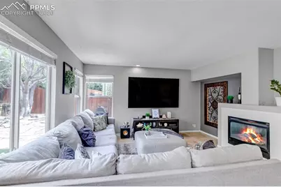 18215 E Warren Avenue, Aurora, CO 80013 - Photo 15