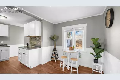 216 N Hancock Avenue, Colorado Springs, CO 80903 - Photo 11