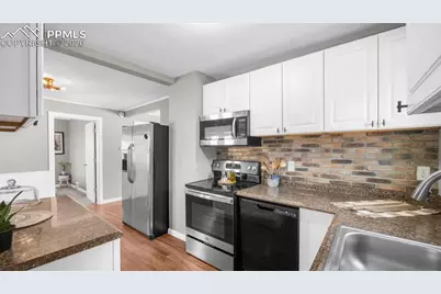 216 N Hancock Avenue, Colorado Springs, CO 80903 - Photo 15