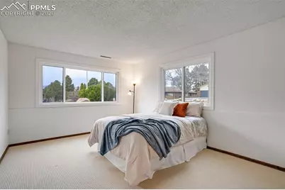 2832 Country Club Circle, Colorado Springs, CO 80909 - Photo 27