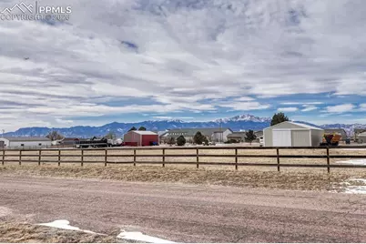 7815 Maverick Road, Colorado Springs, CO 80908 - Photo 35