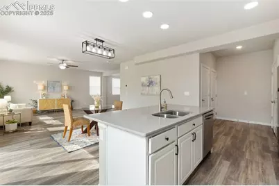 8121 Lookout Court, Colorado Springs, CO 80925 - Photo 9