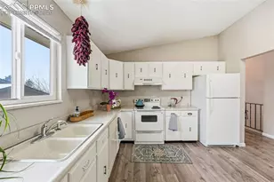 5559 Descanso Circle, Colorado Springs, CO 80918 - Photo 11