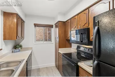 2902 Airport Road #136, Colorado Springs, CO 80910 - Photo 11