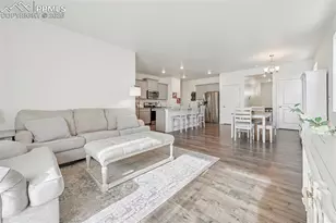 10105 Castor Dr, Colorado Springs, CO 80925 - Photo 7