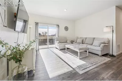 10105 Castor Drive, Colorado Springs, CO 80925 - Photo 5