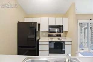 8245 Scarborough Dr, Colorado Springs, CO 80920 - Photo 17
