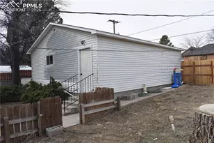 1006 Park Ave, La Junta, CO 81050 - Photo 35