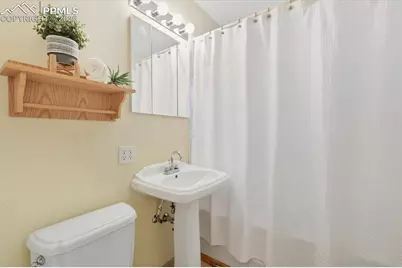 2924 Illinois Avenue, Colorado Springs, CO 80907 - Photo 9