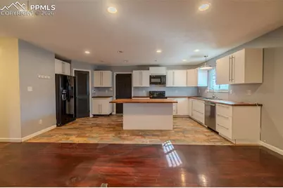 816 S Circle Drive, Colorado Springs, CO 80910 - Photo 7