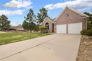 1805 Manning Way, Colorado Springs, CO 80919 - Photo 11