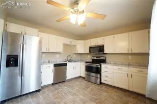 1985 Tanager Way, Colorado Springs, CO 80906 - Photo 11