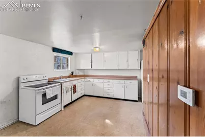 628 Bonfoy Avenue, Colorado Springs, CO 80909 - Photo 19