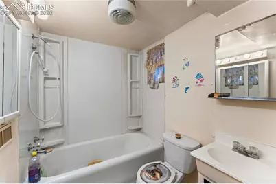 628 Bonfoy Avenue, Colorado Springs, CO 80909 - Photo 25