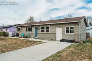 1081 Maxwell St, Colorado Springs, CO 80906 - Photo 3