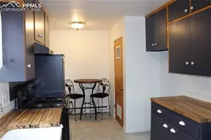1014 Bonfoy Ave, Colorado Springs, CO 80909 - Photo 7