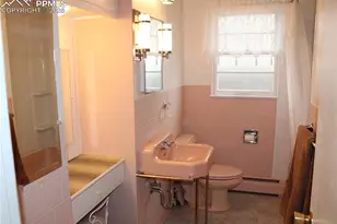 1014 Bonfoy Ave, Colorado Springs, CO 80909 - Photo 15