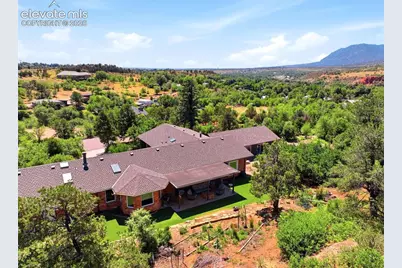 6 Las Piedras Escondidas, Colorado Springs, CO 80904 - Photo 5