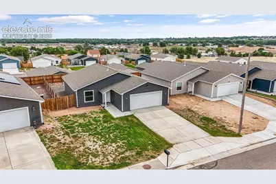 1347 Rivers Run Avenue, Pueblo, CO 81001 - Photo 3