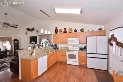 7410 Sun Prairie Drive, Colorado Springs, CO 80925 - Photo 7
