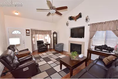 7410 Sun Prairie Drive, Colorado Springs, CO 80925 - Photo 5