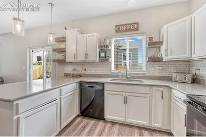 10447 Kalama Drive, Colorado Springs, CO 80925 - Photo 11