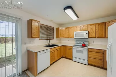 11426 Melden Way, Fountain, CO 80817 - Photo 9