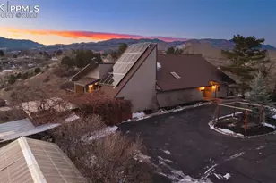 2190 Mesa Rd, Colorado Springs, CO 80904 - Photo 43