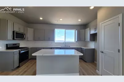 705 Belleza View, Colorado Springs, CO 80907 - Photo 11