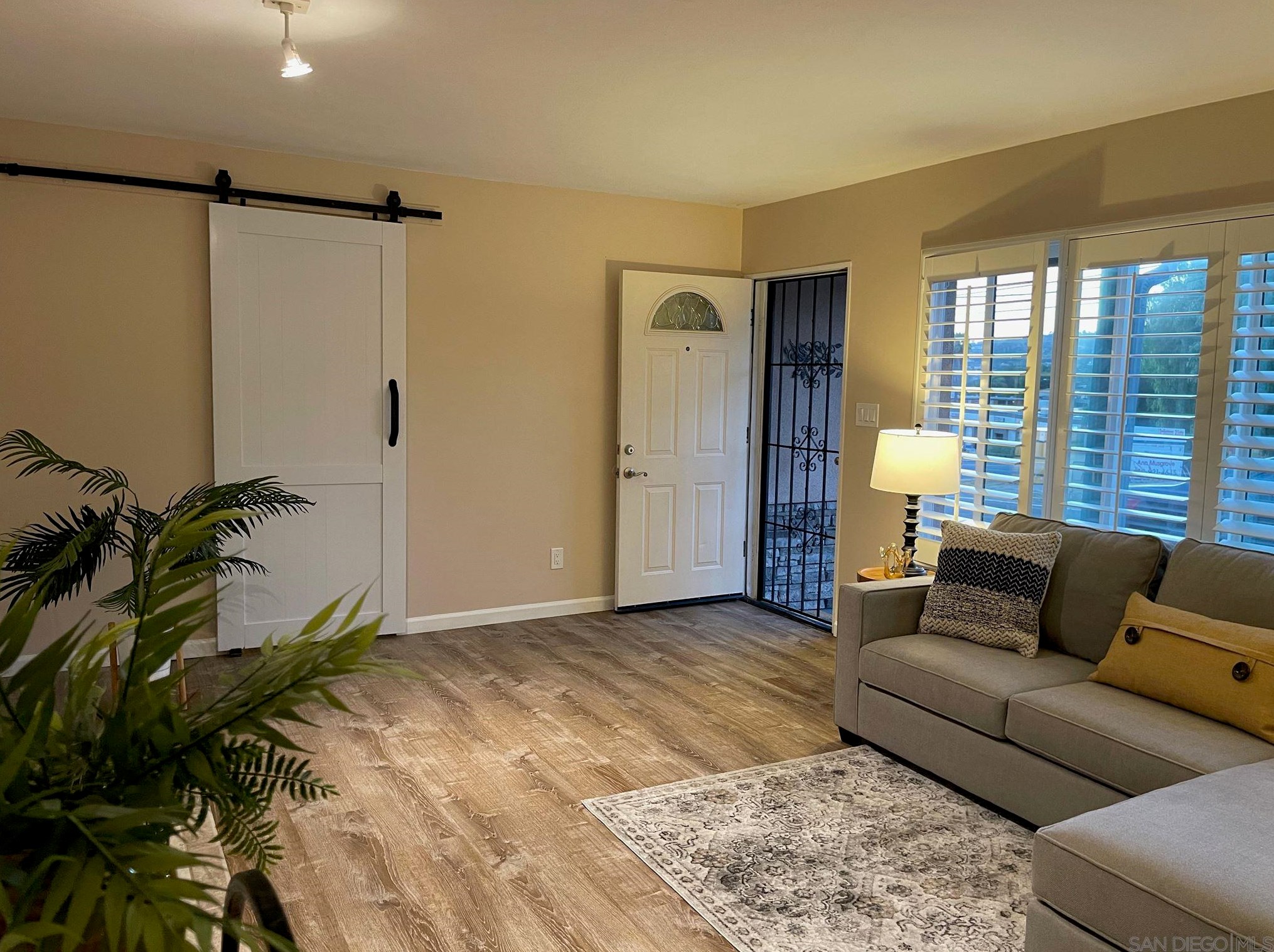 10109 Ramona Dr, Spring Valley CA  91977-1807 exterior