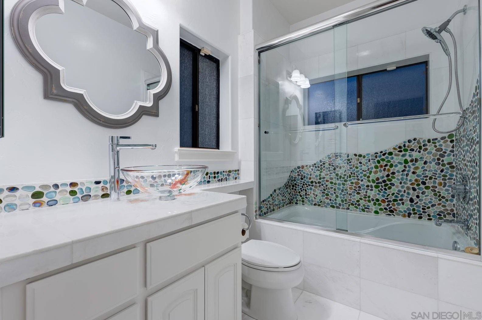 13601 Del Poniente Rd, Poway CA  92064-2231 exterior