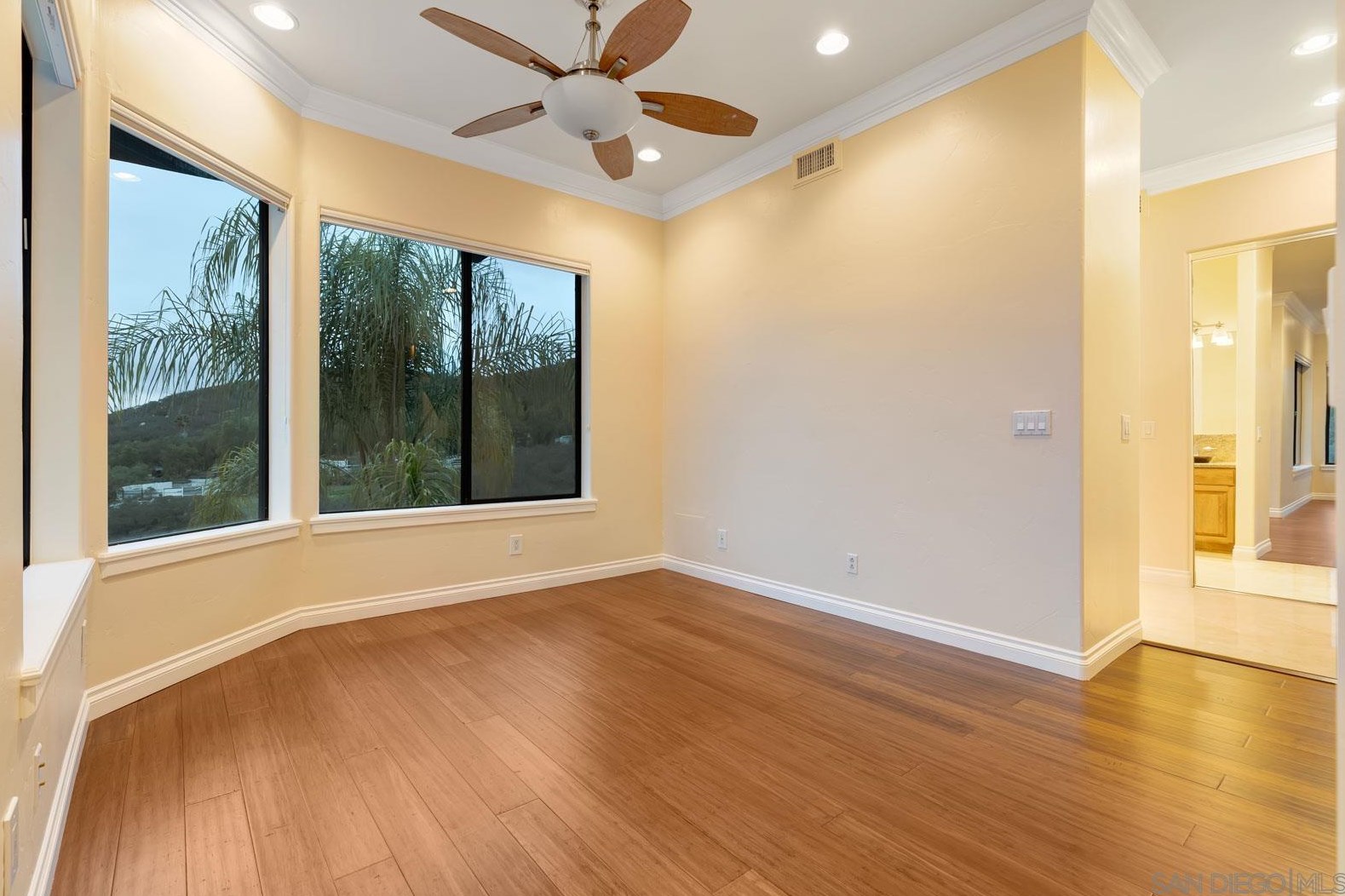 13601 Del Poniente Rd, Poway CA  92064-2231 exterior