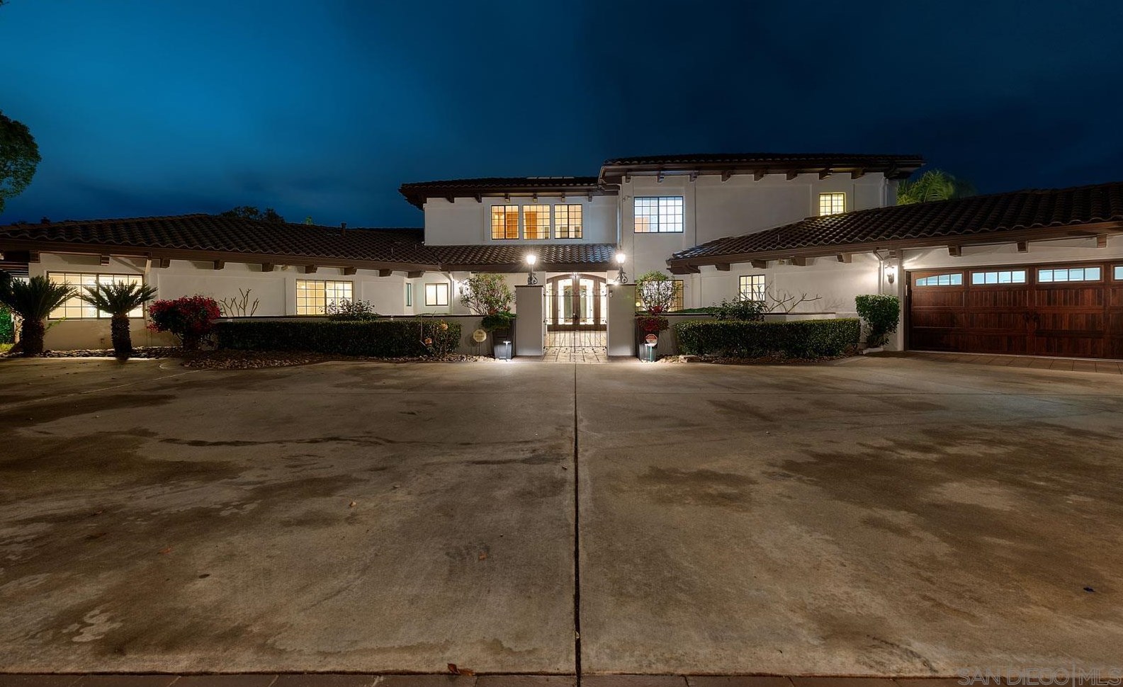 13601 Del Poniente Rd, Poway CA  92064-2231 exterior