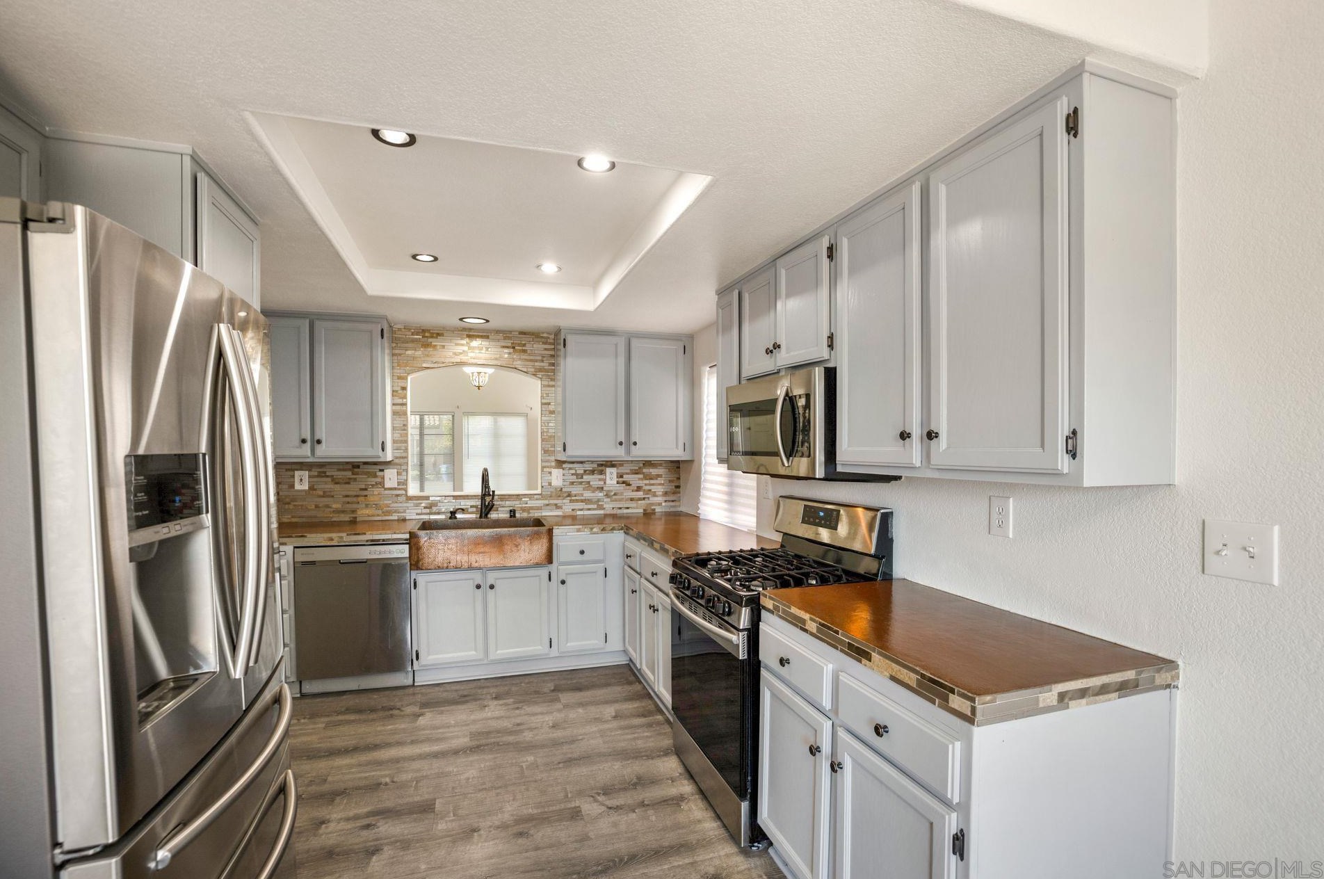 8611 Paseo Del Sol, Santee CA  92071-4015 exterior