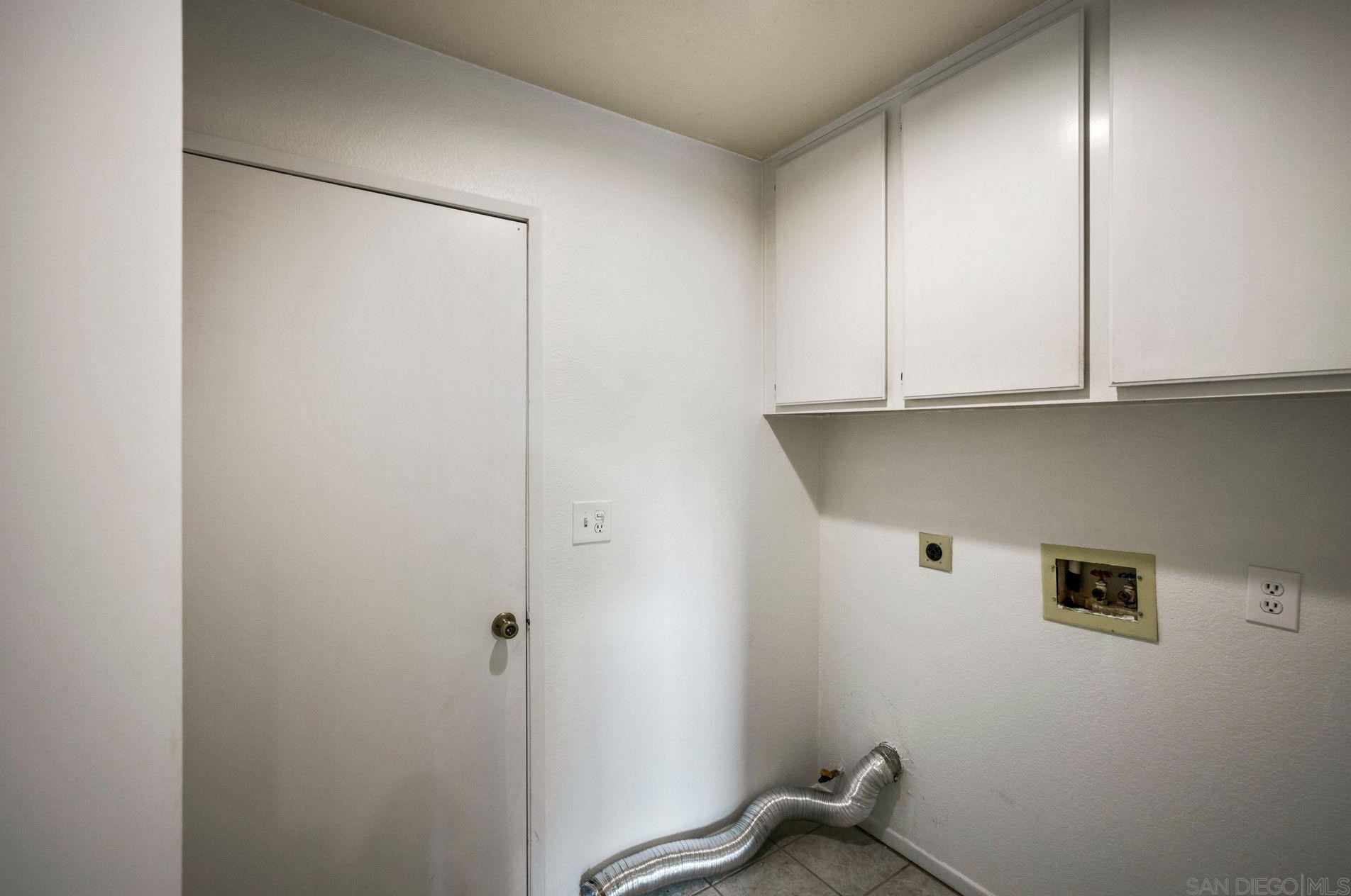 8611 Paseo Del Sol, Santee CA  92071-4015 exterior