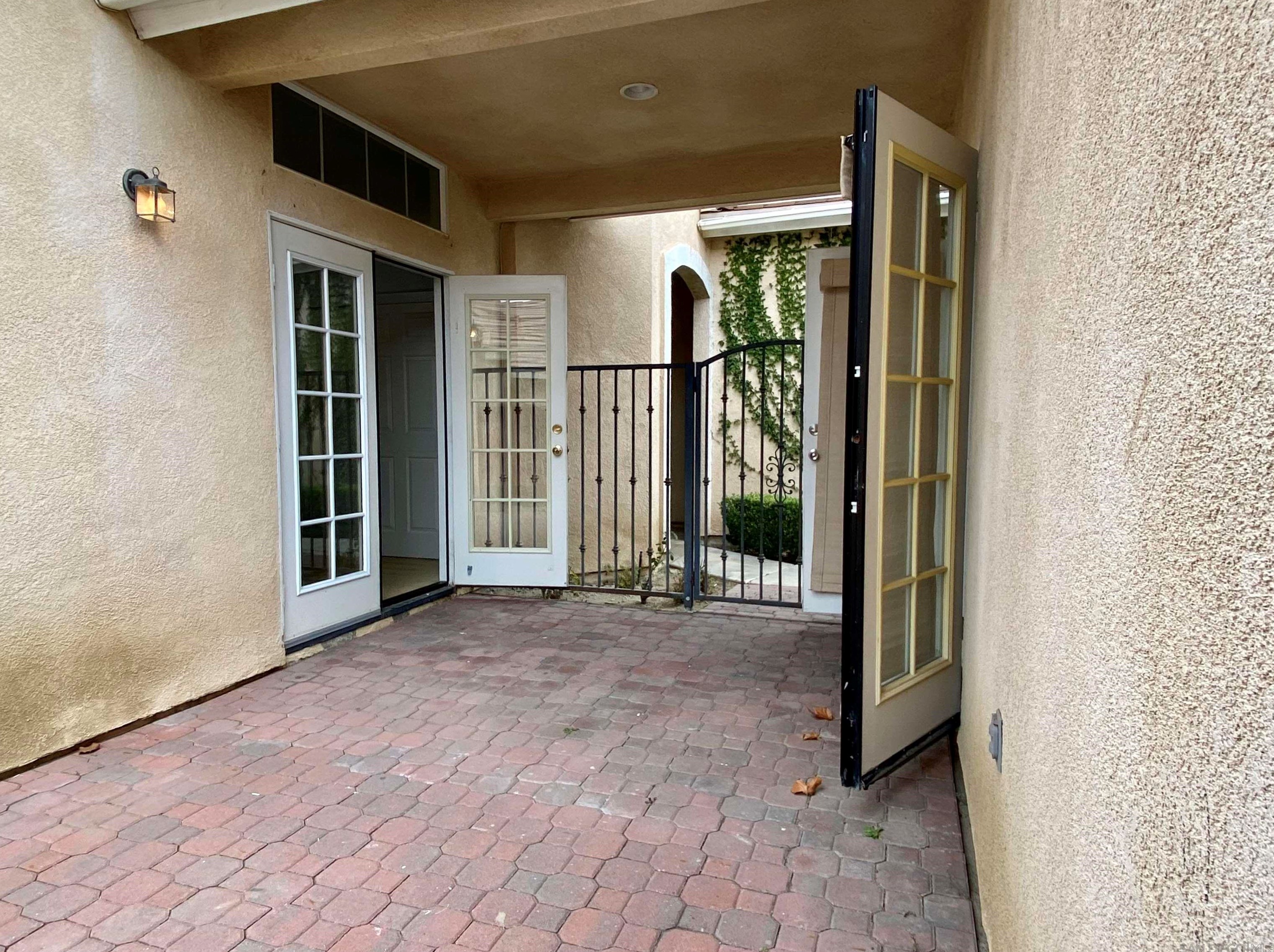 39497 Vanderbilt Ave, Murrieta CA 92563-7314 exterior