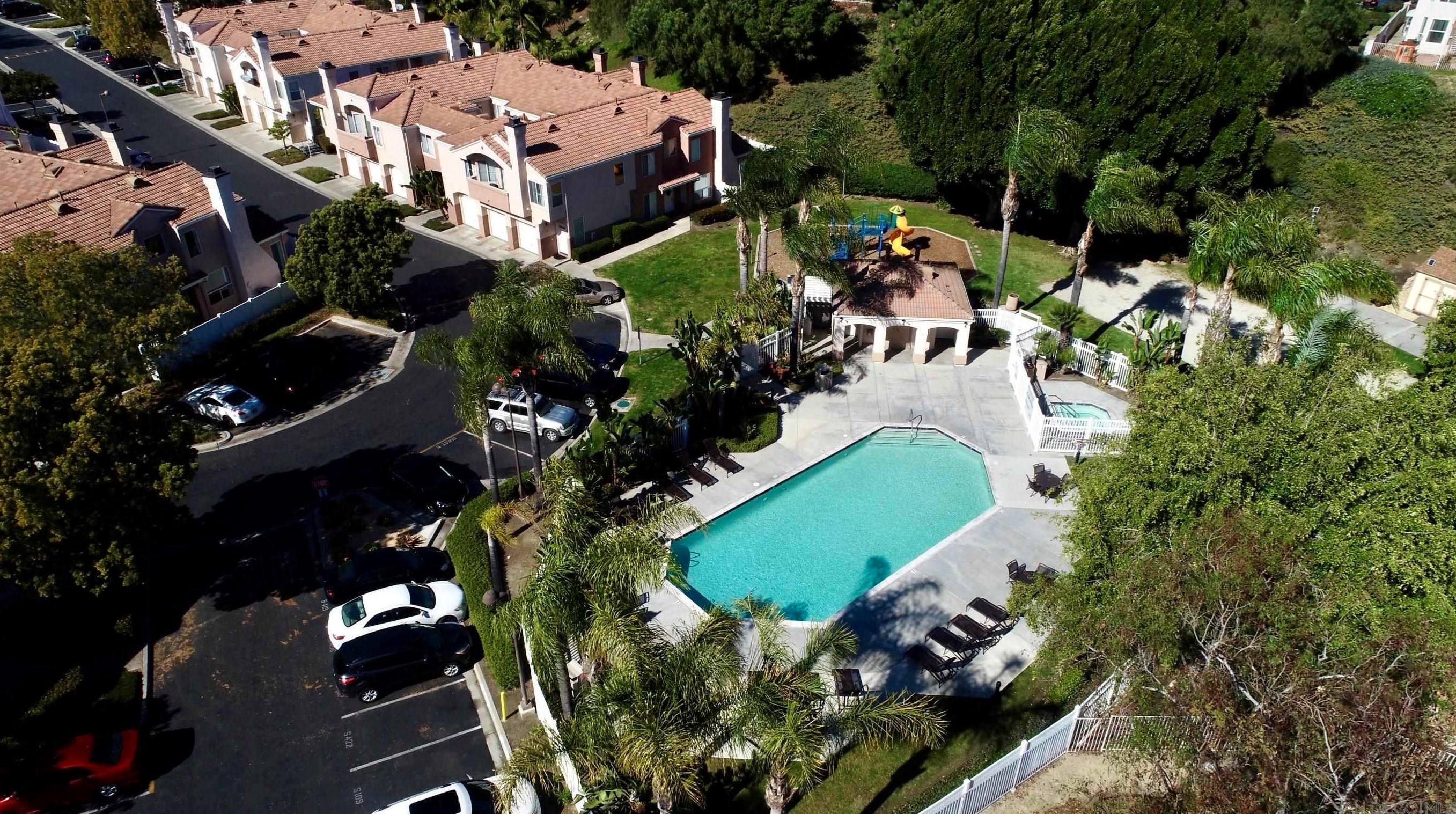 424 Sanibelle Cir, Chula Vista CA  91910-7542 exterior