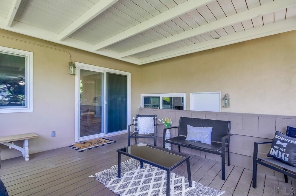 8960 Greenview Pl, Spring Valley CA  91977-1019 exterior