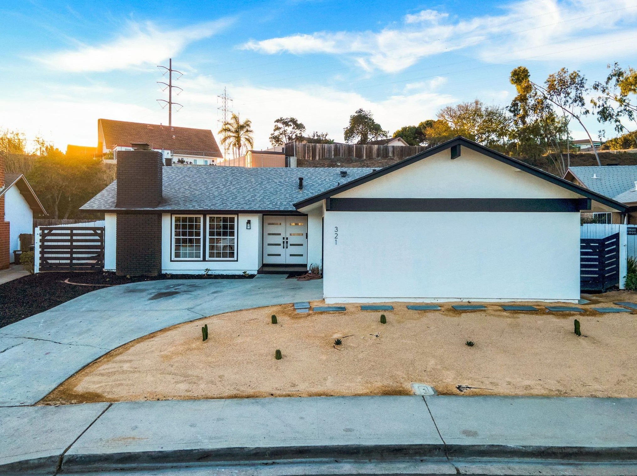 321 Spruce St, Chula Vista CA  91911-5524 exterior