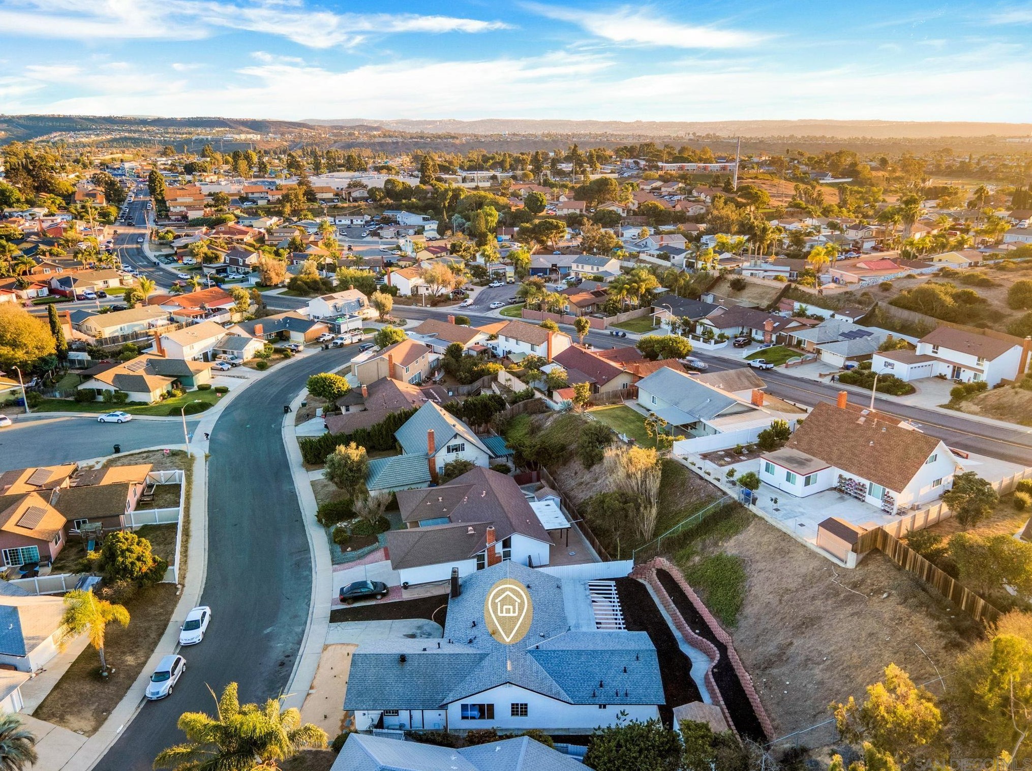 321 Spruce St, Chula Vista CA  91911-5524 exterior