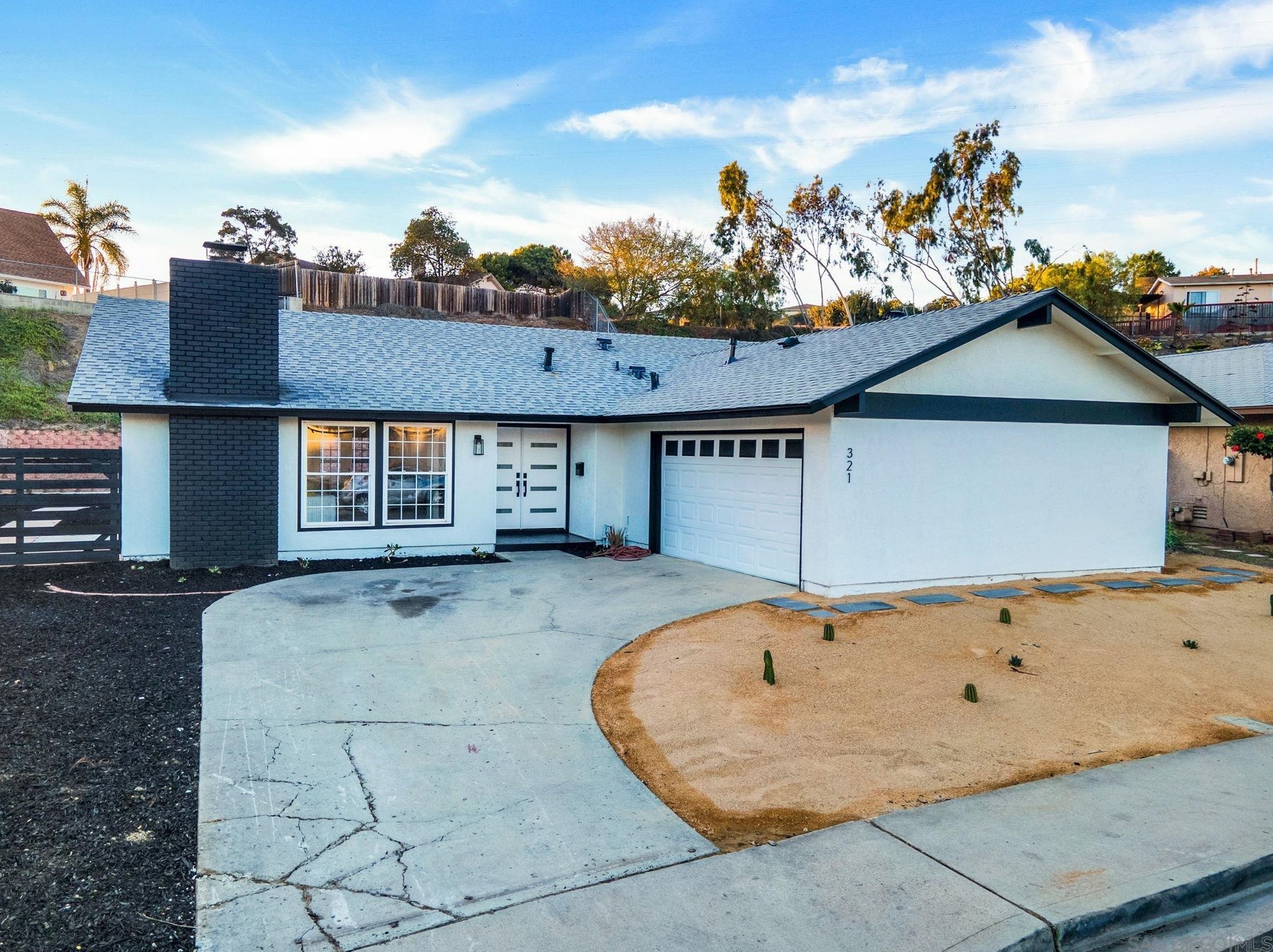 321 Spruce St, Chula Vista CA  91911-5524 exterior