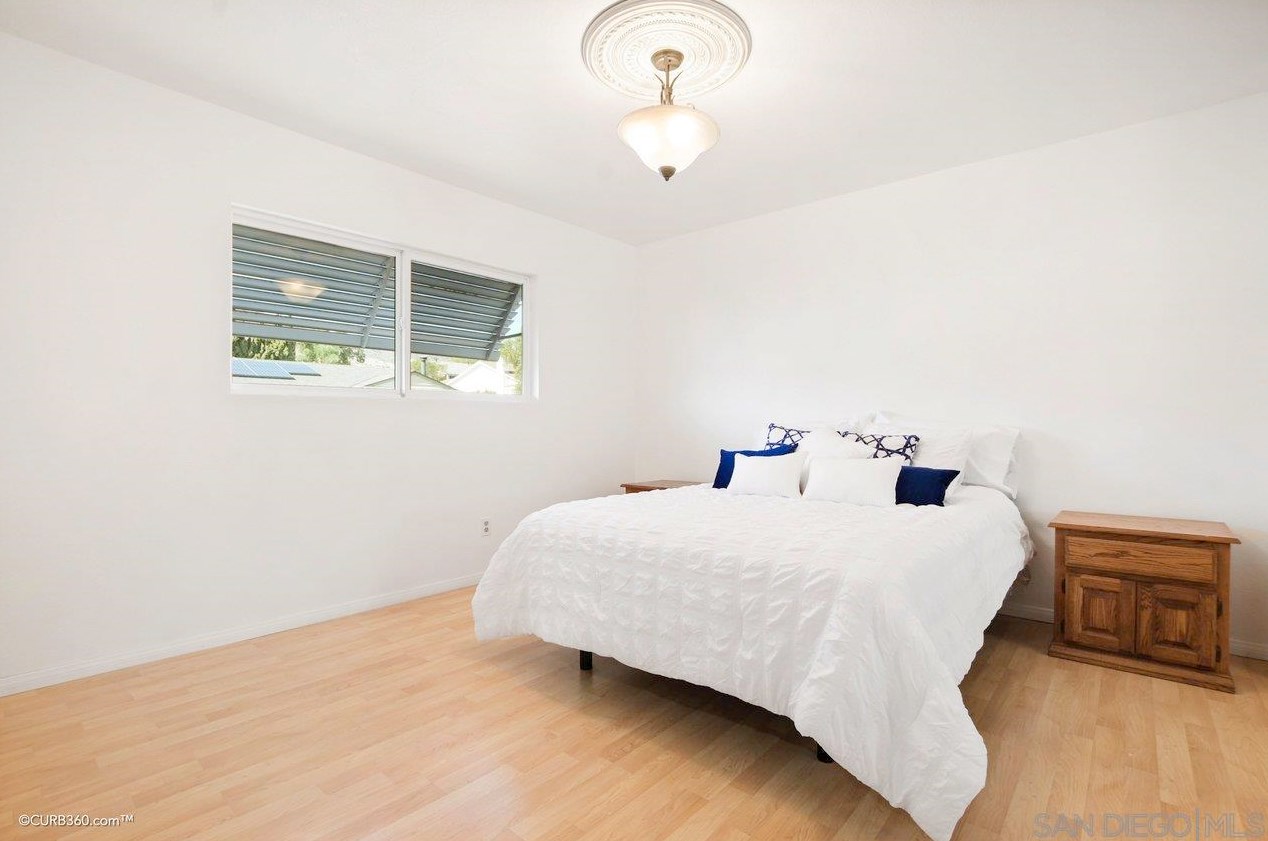 10005 Three Oaks Way, Santee CA  92071-1119 exterior