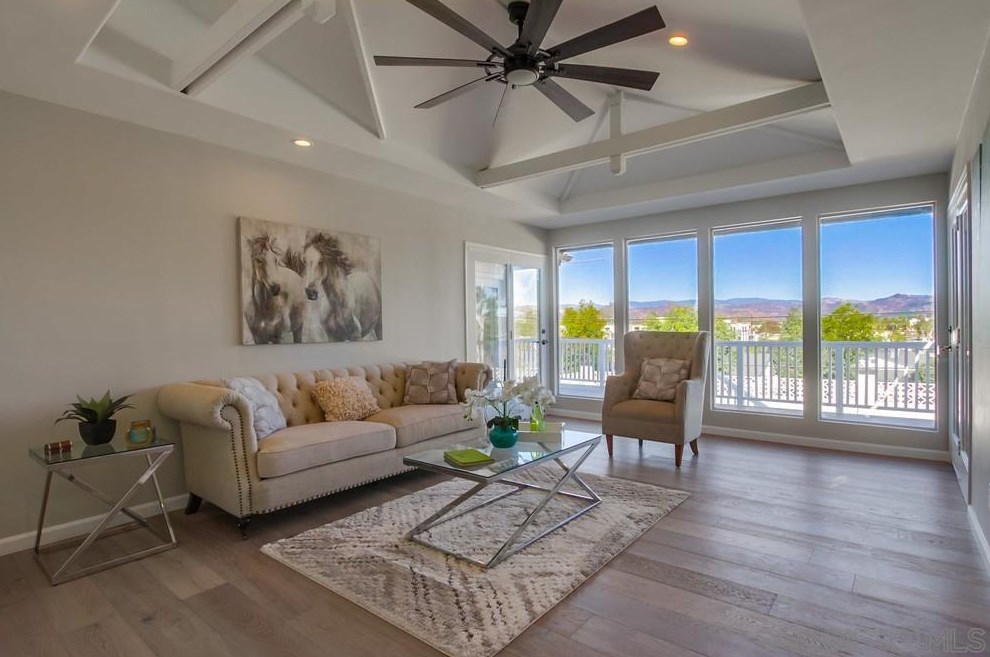 135 Tulip St, Escondido CA  92025-3927 exterior