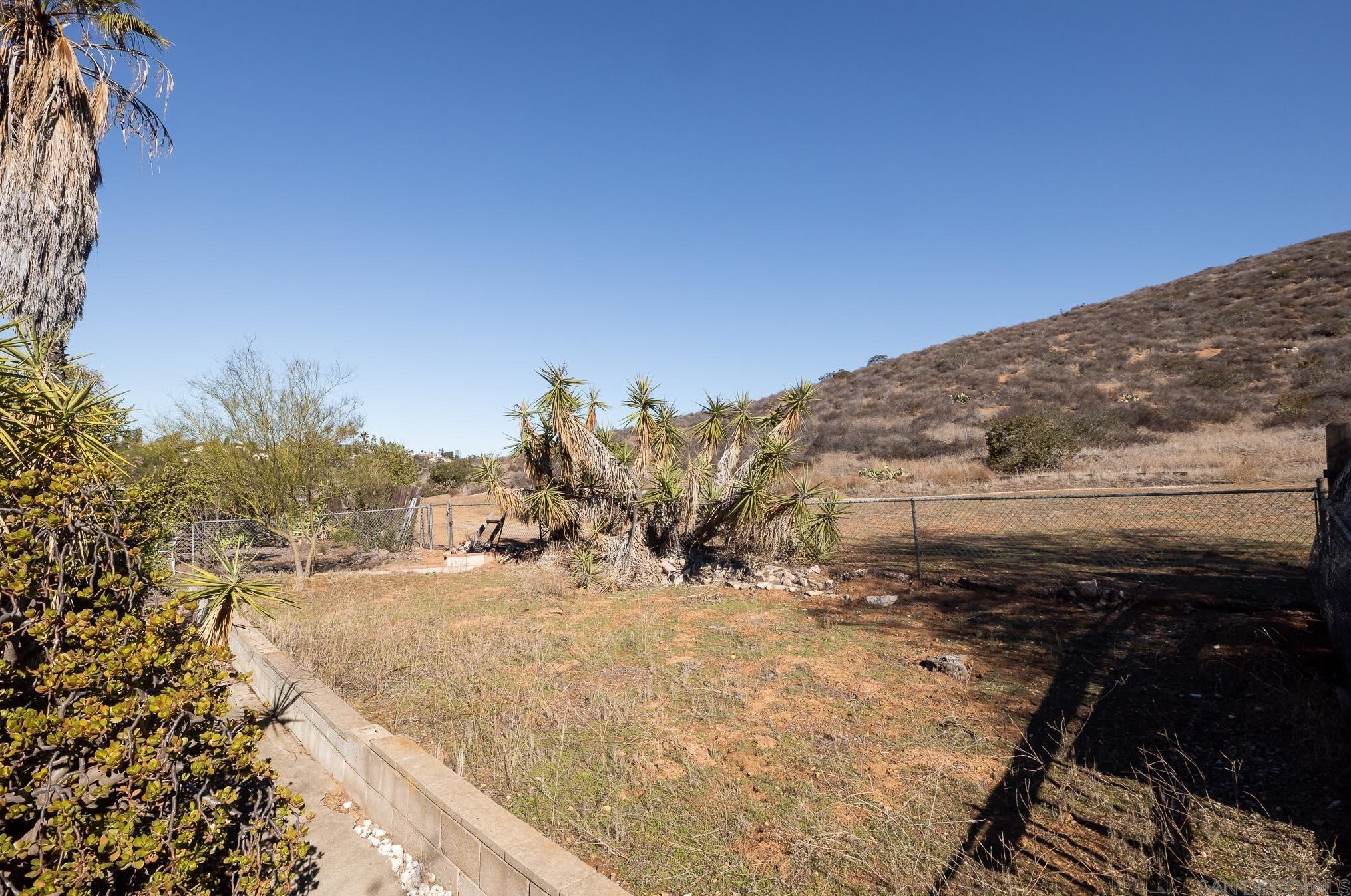 2423 Trace Rd, Spring Valley CA  91978-1928 exterior