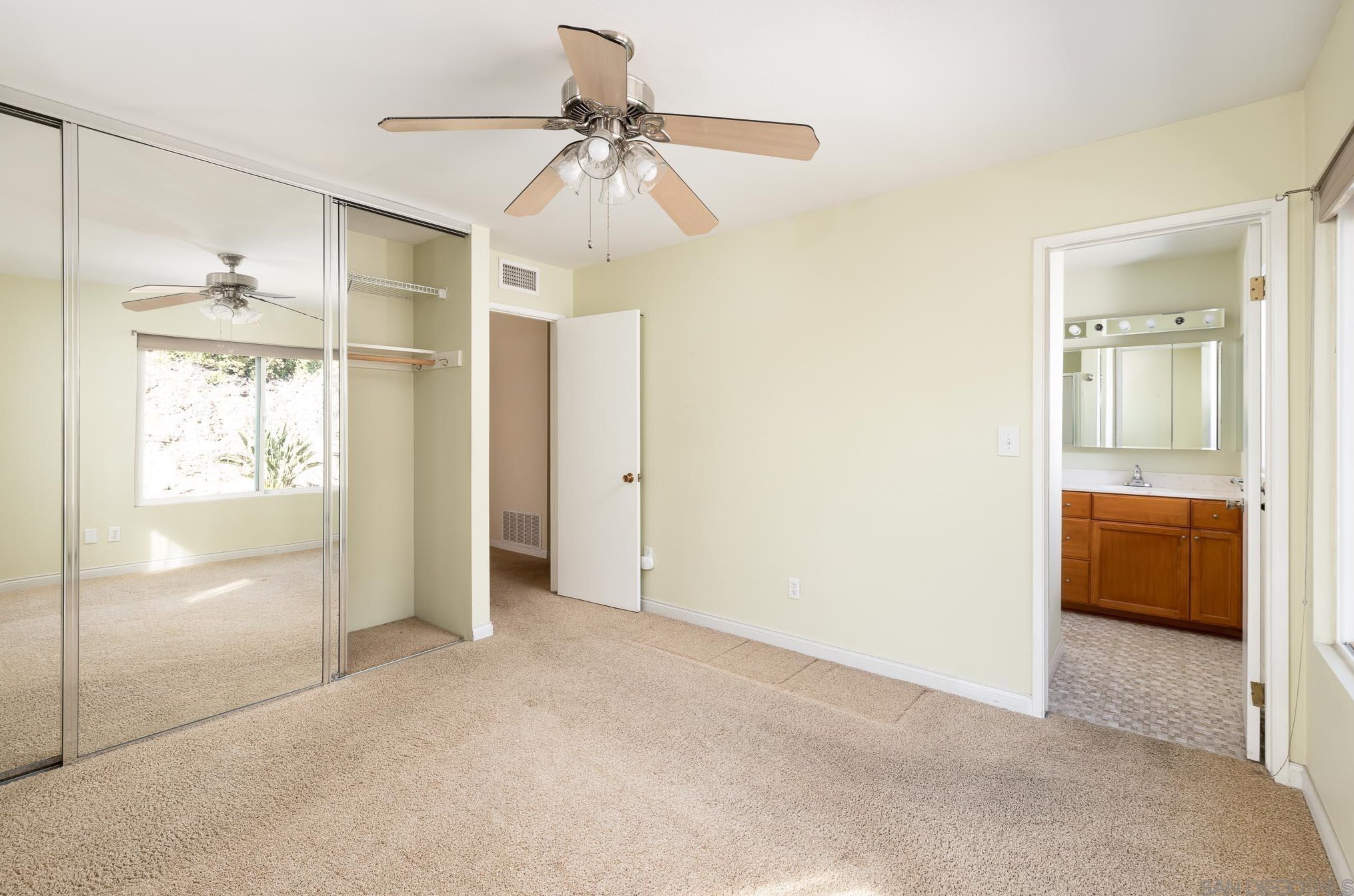 2423 Trace Rd, Spring Valley CA  91978-1928 exterior